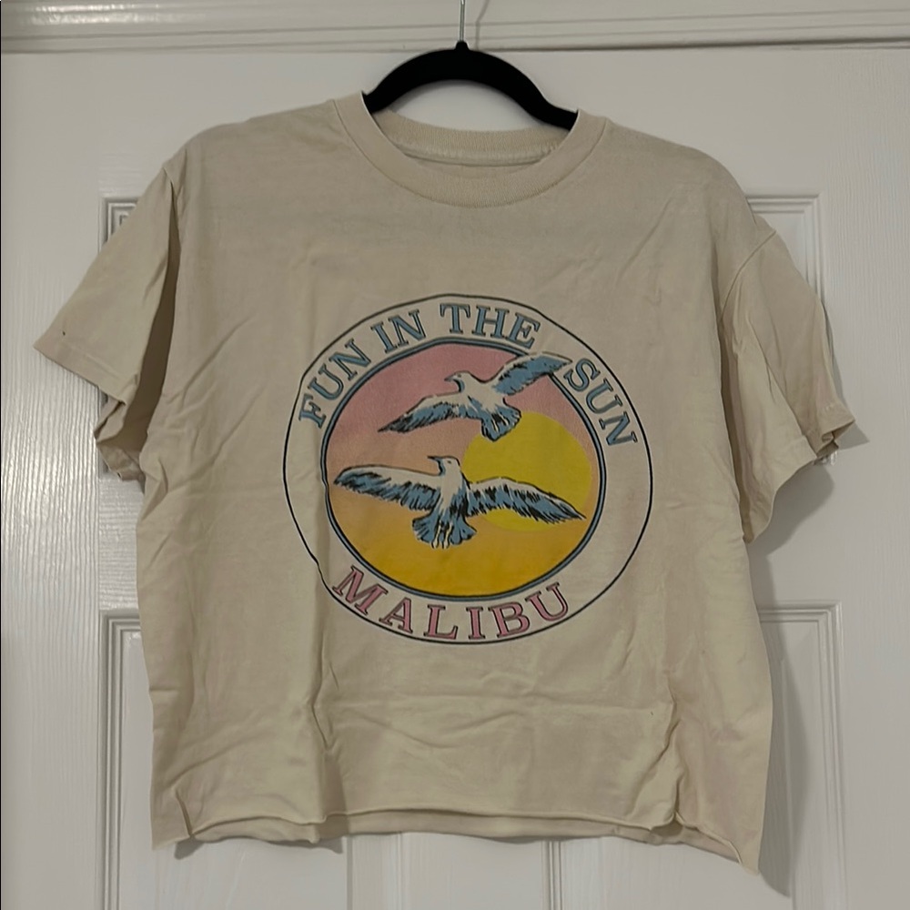 Fun in the sun Brandy Melville cropped shirt